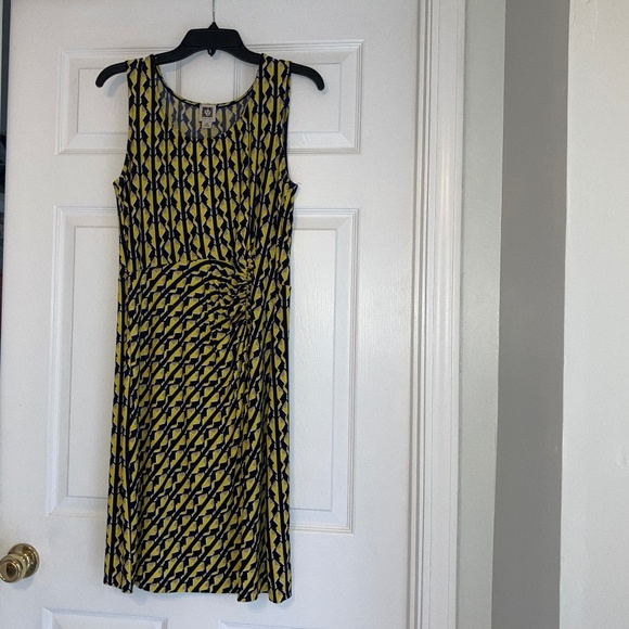 size PM, bust is up to 38” inches, Anne Klein wrap dress, like new condition - Picture 1 of 10